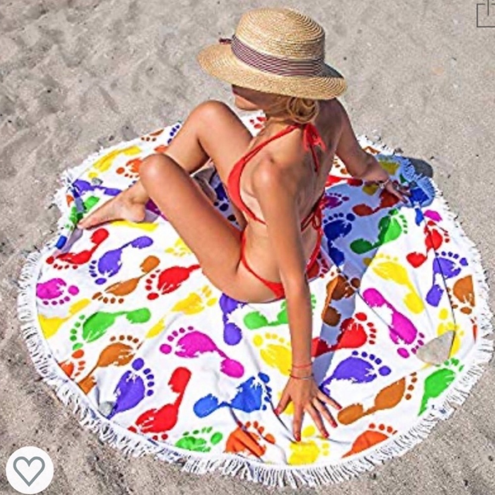 Colorful🦶Footprints Round Beach 🏖 Towel NWOT ( BRAND NEW NEVER USED)